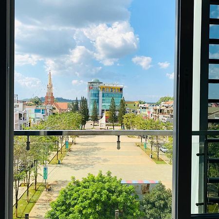 Quoc Thanh Hotel Long Khanh エクステリア 写真