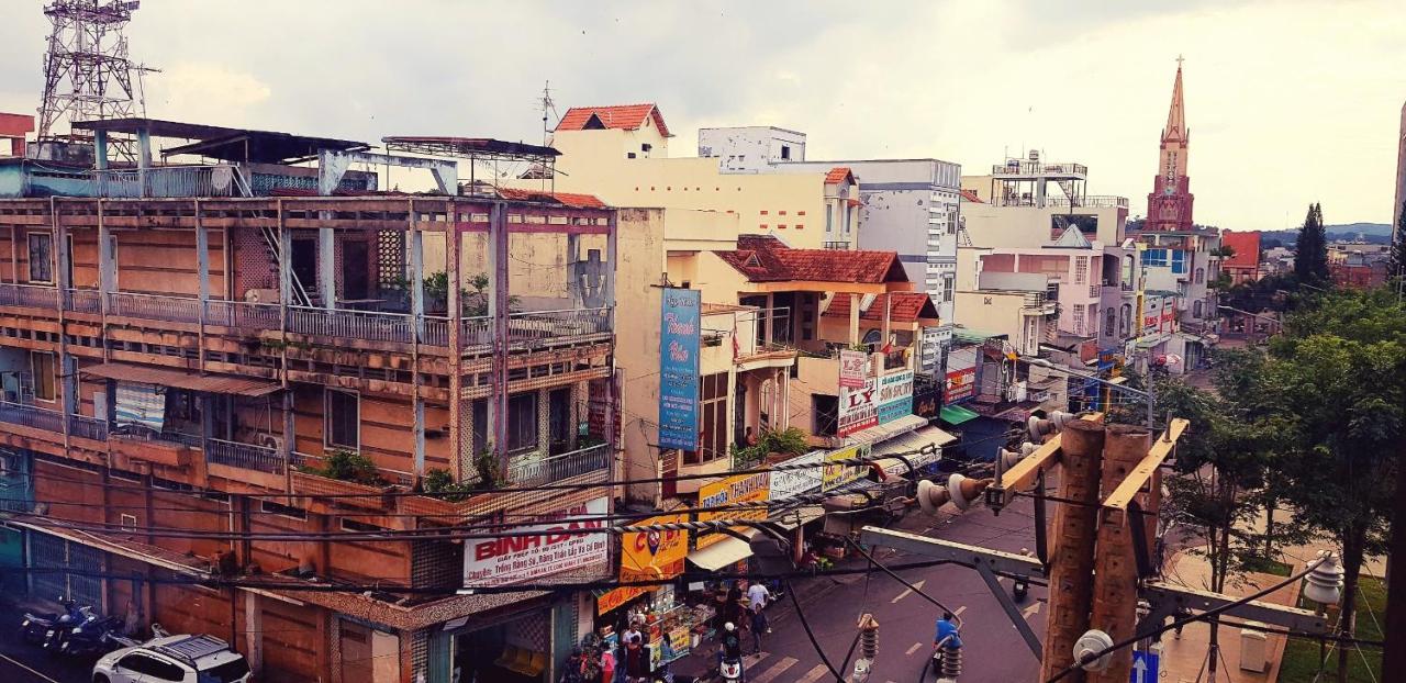 Quoc Thanh Hotel Long Khanh エクステリア 写真