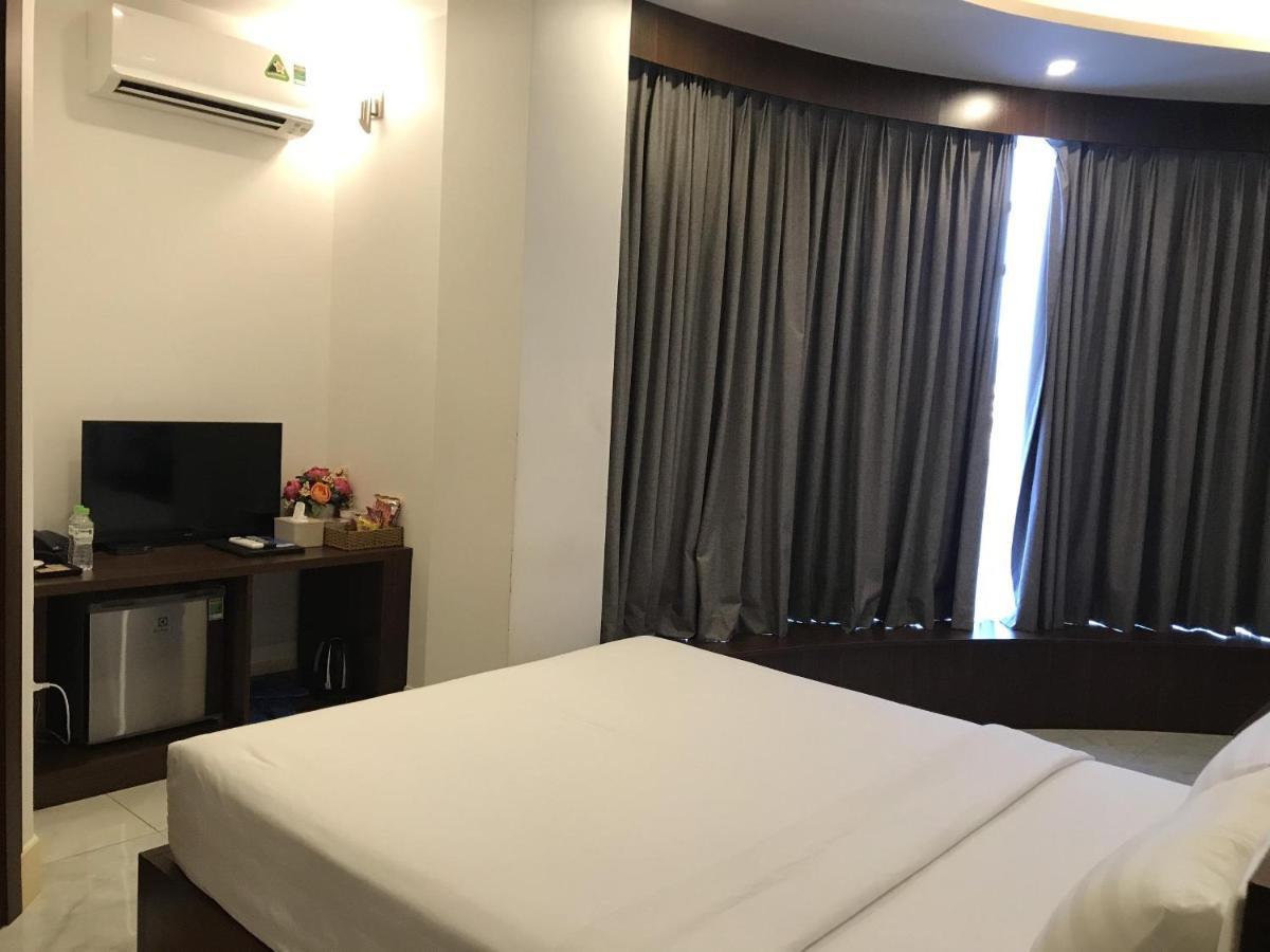 Quoc Thanh Hotel Long Khanh エクステリア 写真