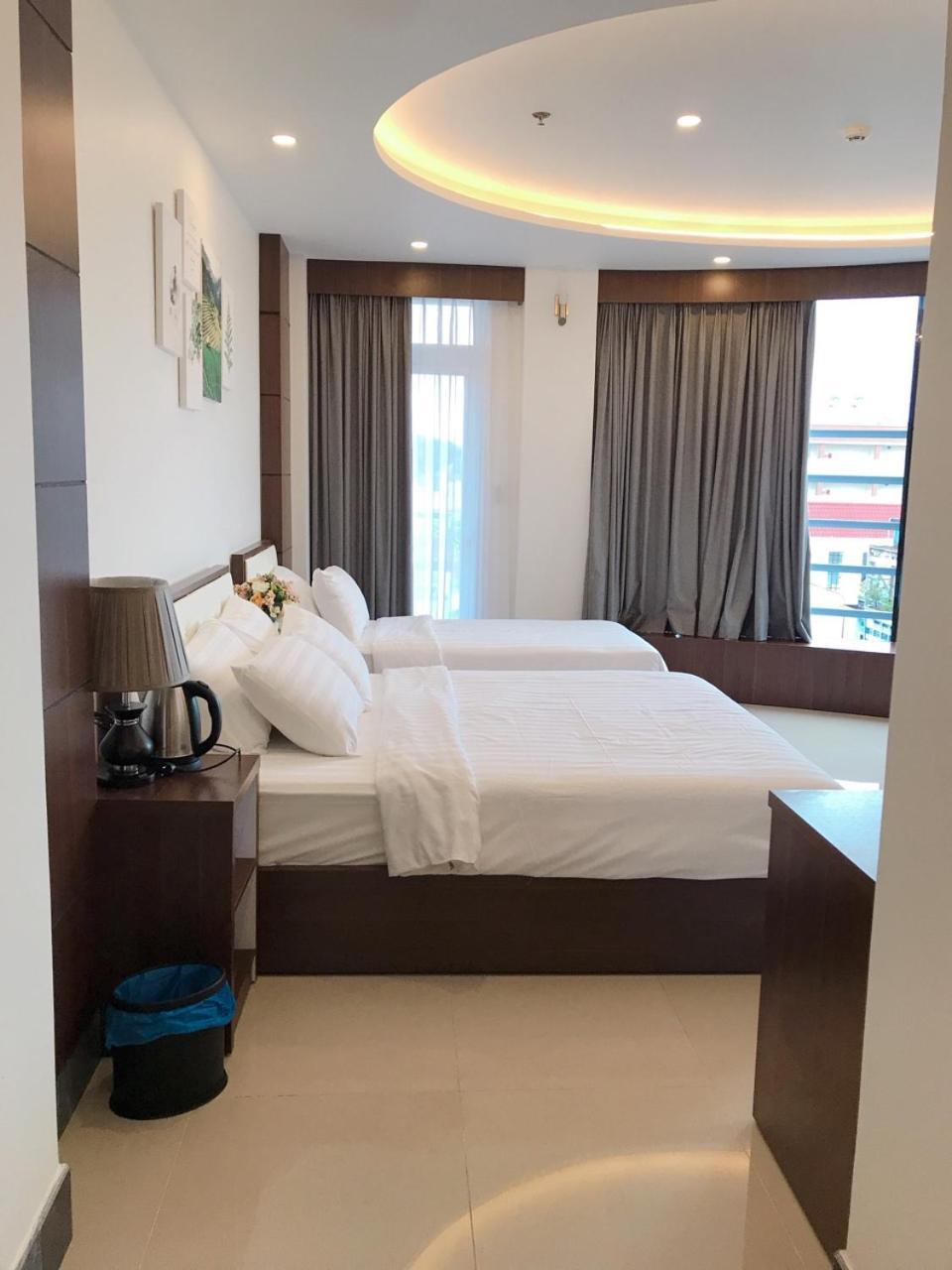 Quoc Thanh Hotel Long Khanh エクステリア 写真