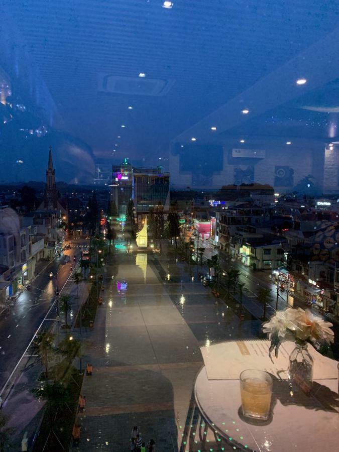 Quoc Thanh Hotel Long Khanh エクステリア 写真